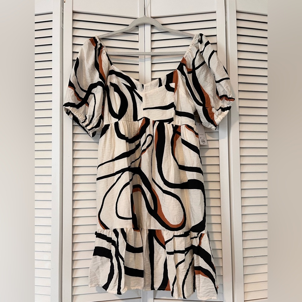 NWT Nine West Cream and Black Patterned Dress